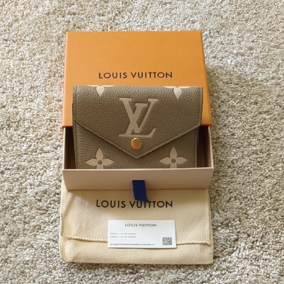 Louis Vuitton Tan Victorine Wallet - Picture 1 of 13